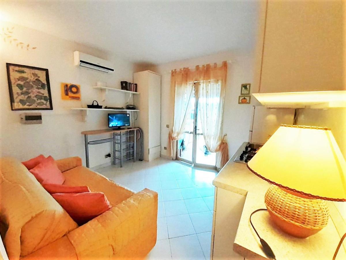 ไบยา เด บาอัส - อพาร์ตเมนต์ แอนด์ รีสอร์ต Aparthotel มาริเนลลา ภายนอก รูปภาพ
